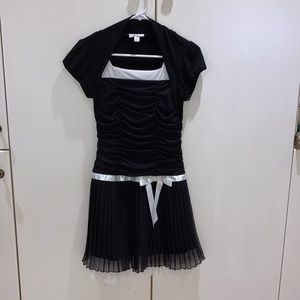 Girls size 16 black and white Amy Byer semi-formal dress